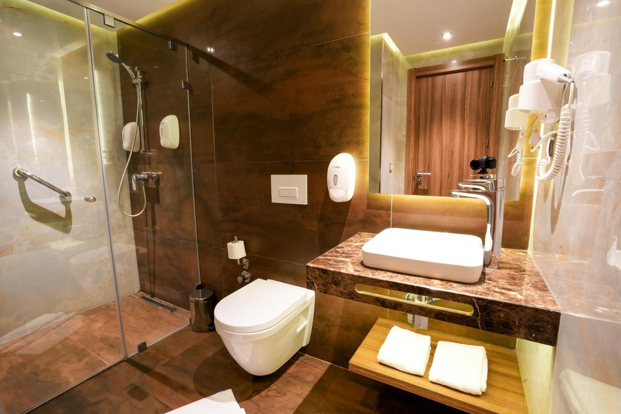 First Suites Hôtel NEW OPENING Rabat Buitenkant foto